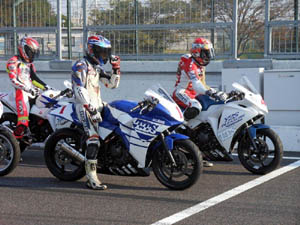 10月27日鈴鹿全日本併催CBR250Rカップ